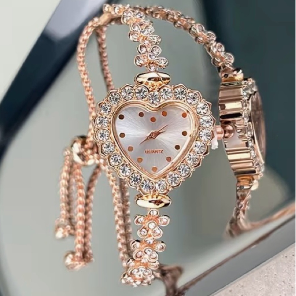 Elegant Heart-Shaped Rose Gold Bracelet - Picture 6 of 6